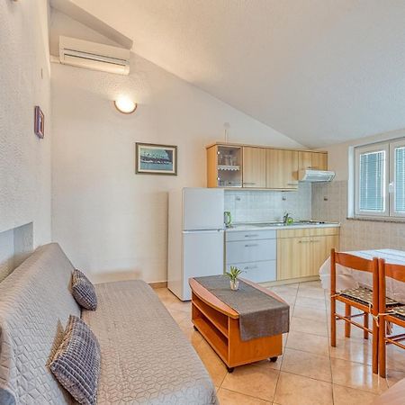 Apartment Vilma Funtana Luaran gambar