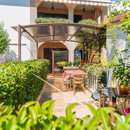 Apartment Vilma Funtana Luaran gambar