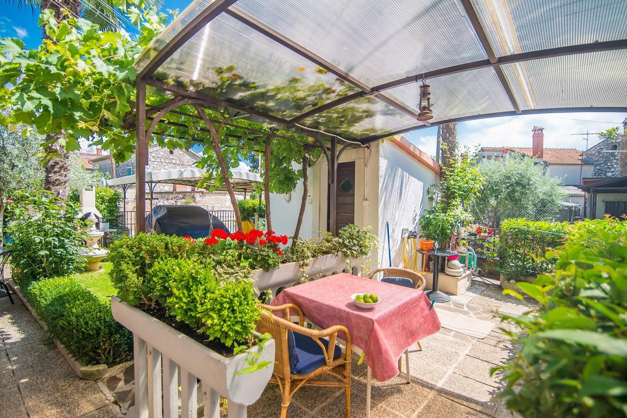 Apartment Vilma Funtana Luaran gambar