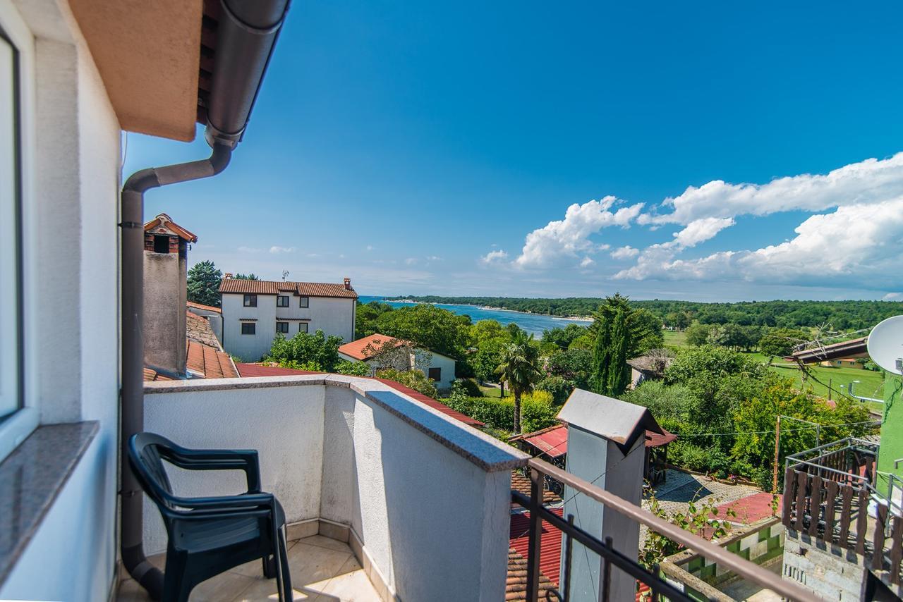 Apartment Vilma Funtana Luaran gambar
